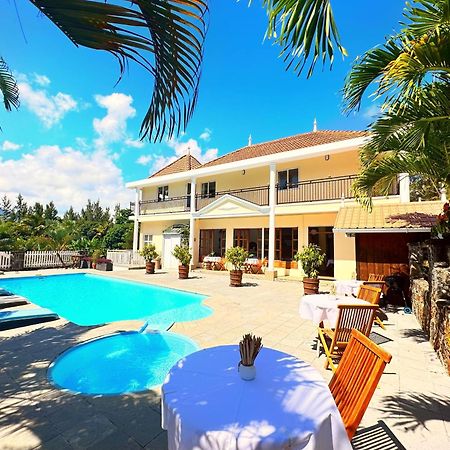 Koa Hotel Riambel Екстериор снимка