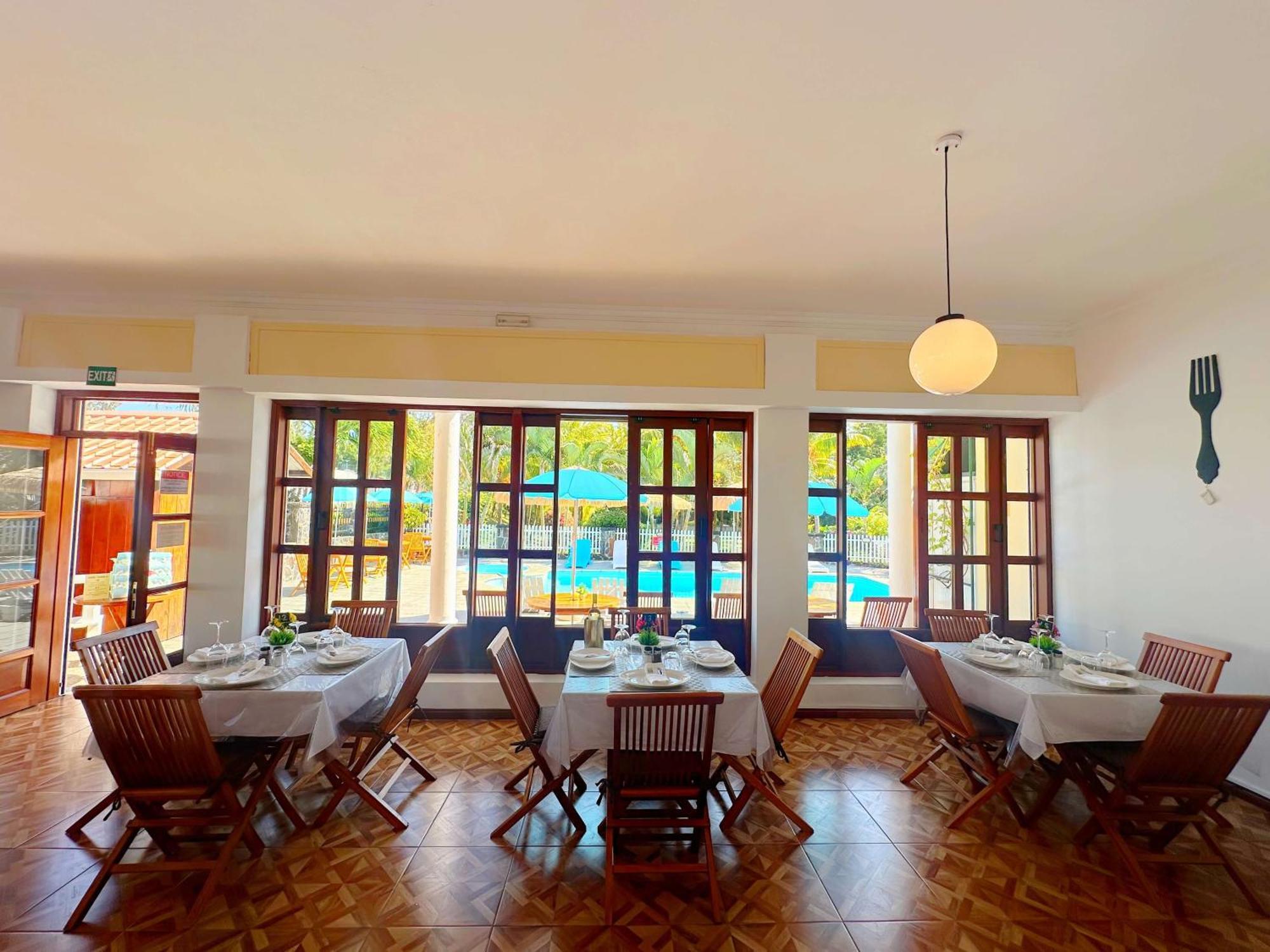 Koa Hotel Riambel Екстериор снимка