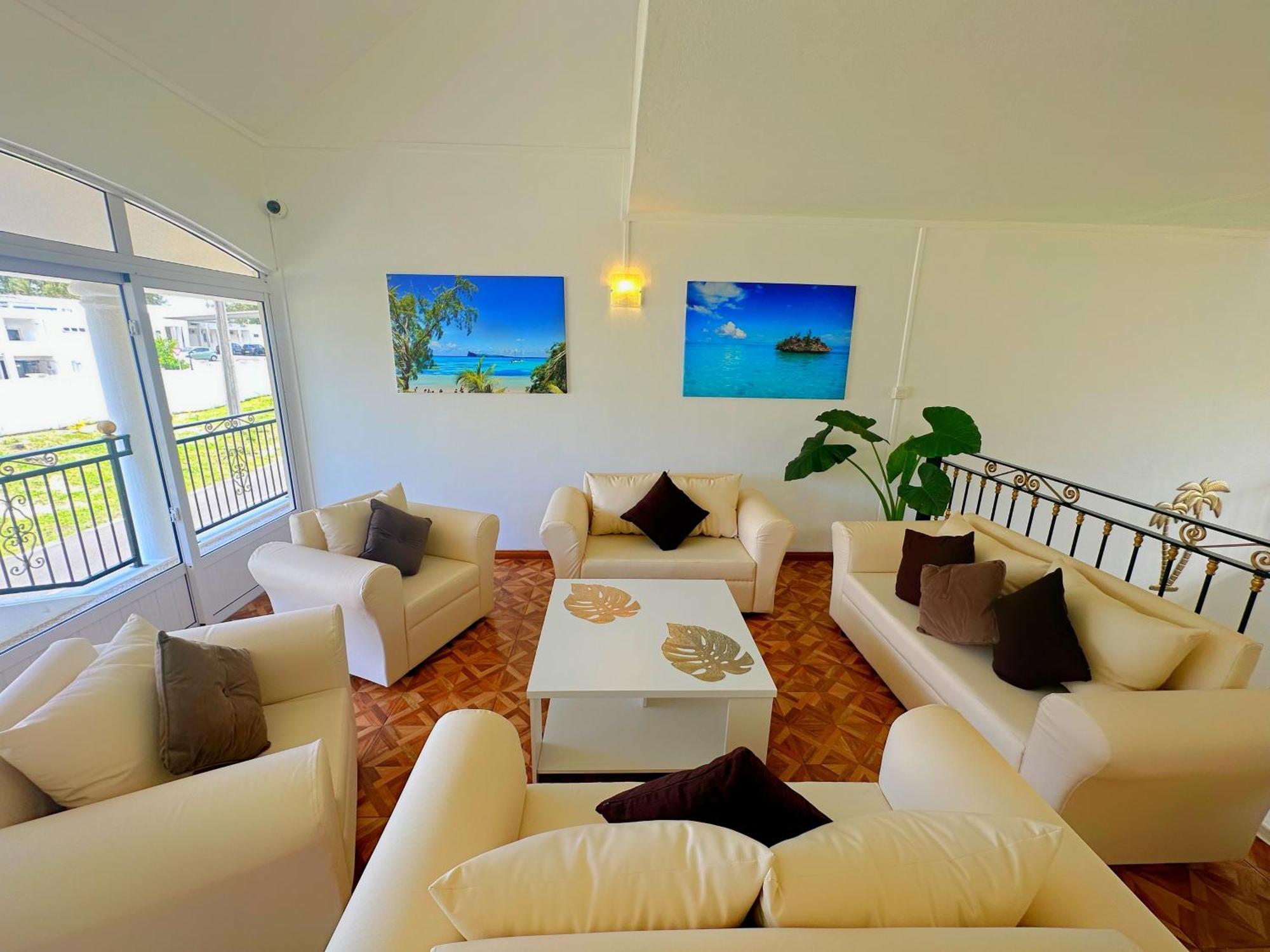 Koa Hotel Riambel Екстериор снимка
