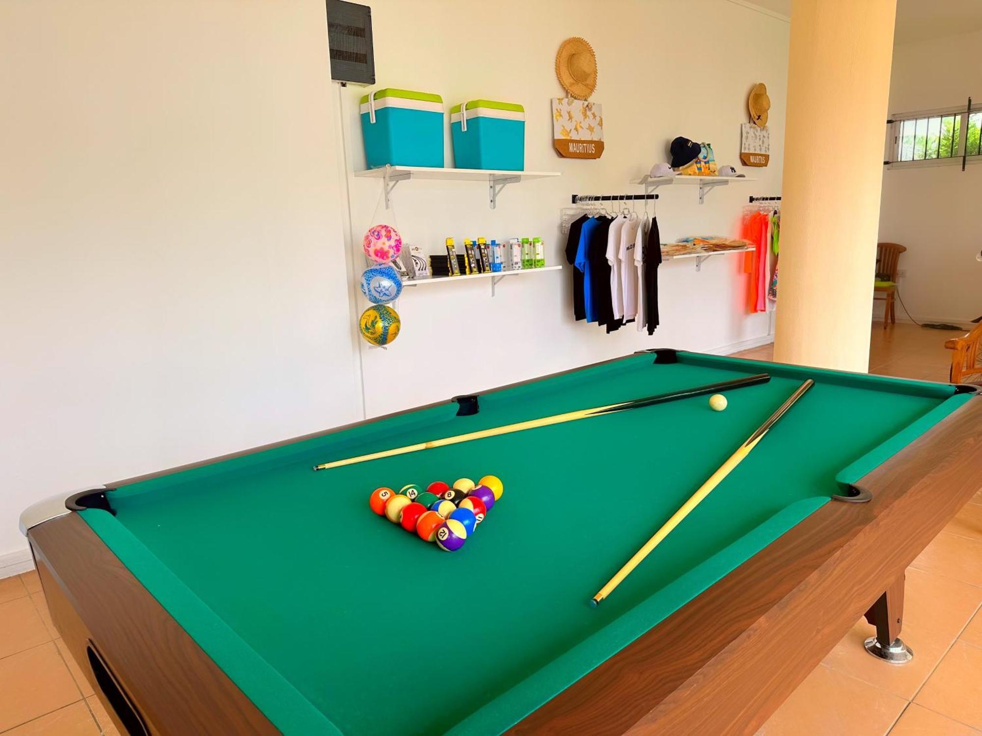 Koa Hotel Riambel Екстериор снимка