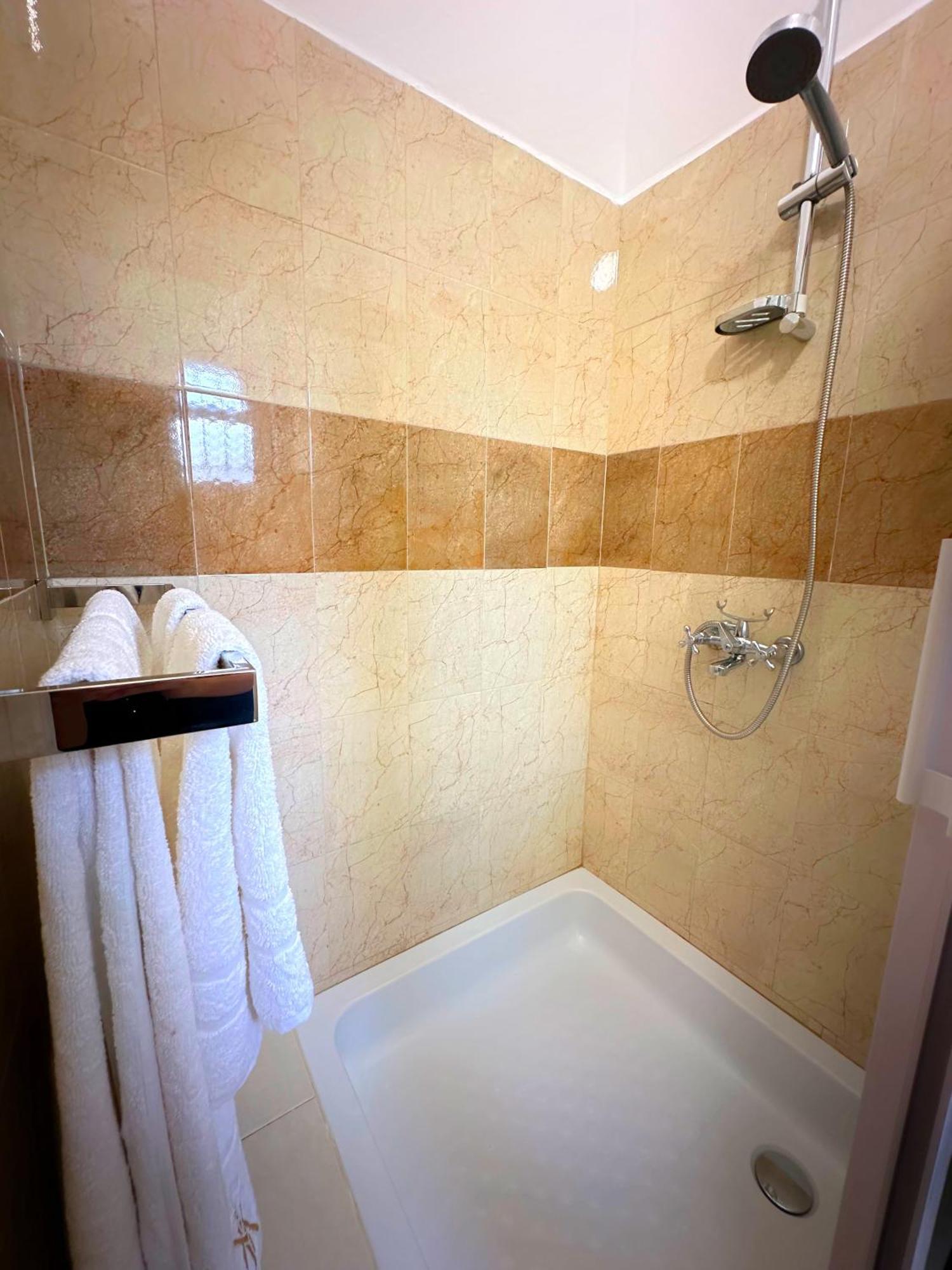 Koa Hotel Riambel Екстериор снимка