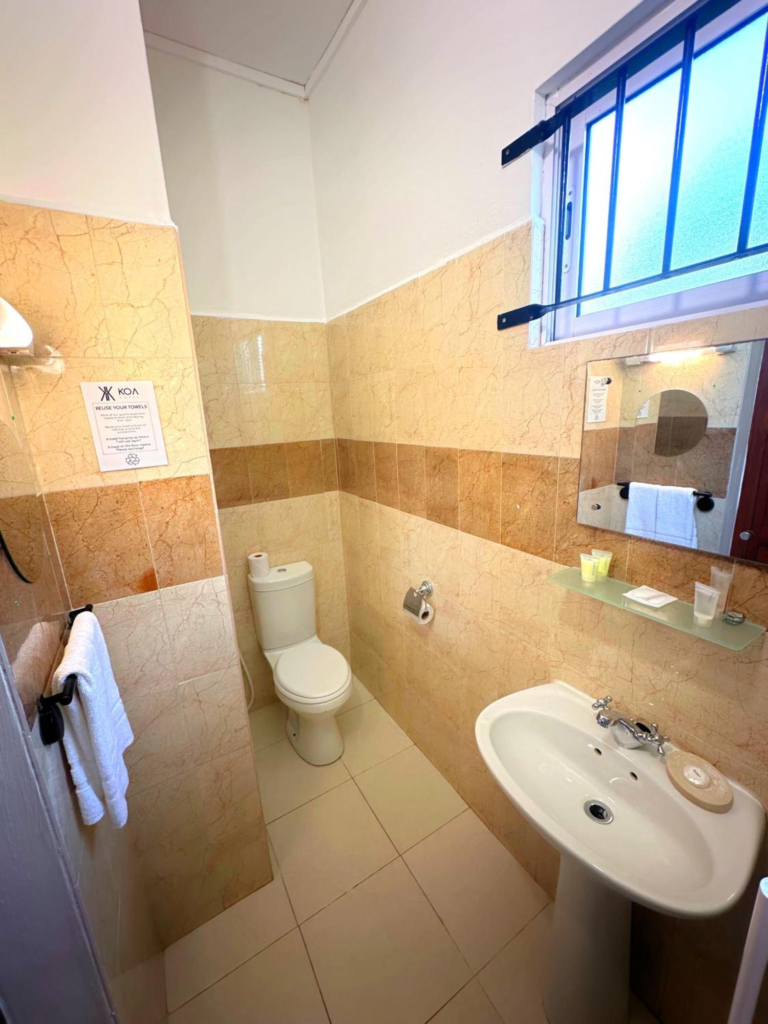 Koa Hotel Riambel Екстериор снимка